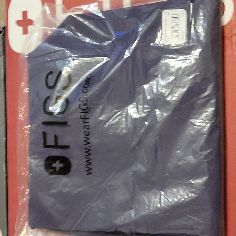 FIGS Deep Purple Small Casma Scrub Top NEW
